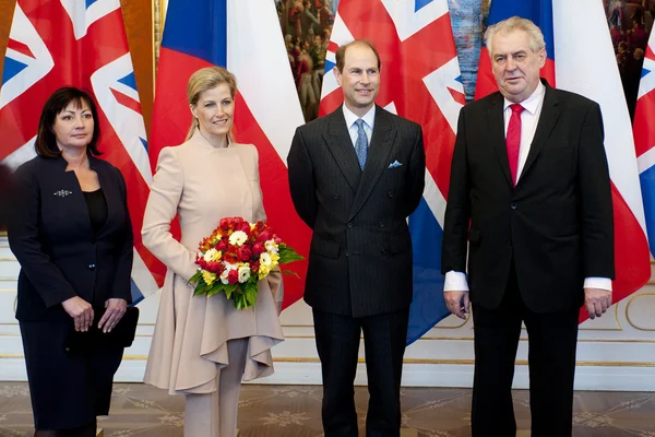 Ivana zemanova, gräfin sophie, fürst edward und präsident milos zeman — Stockfoto