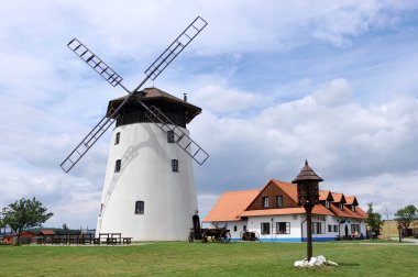 Yel değirmeni Bukovany