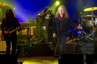 Ünlü İngiliz şarkıcı Robert Plant