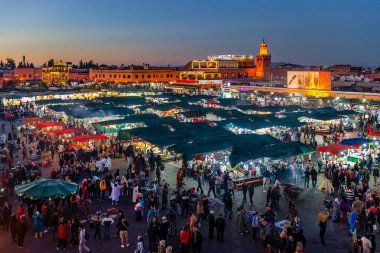 Akşamları Jamaa el-Fna Meydanı, Marakeş, Fas