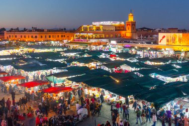 Akşamları Jamaa el-Fna Meydanı, Marakeş, Fas