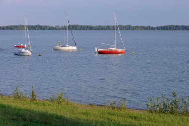 Baraj demirli Yatlar