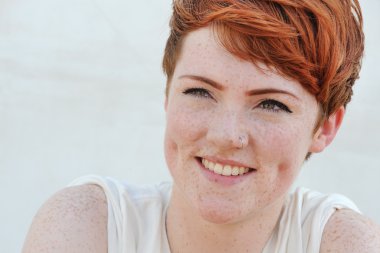 İngiliz şarkıcı Chloe Howl