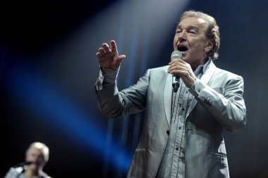 Çek popüler şarkıcı Karel Gott