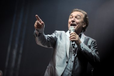 Çek popüler şarkıcı Karel Gott