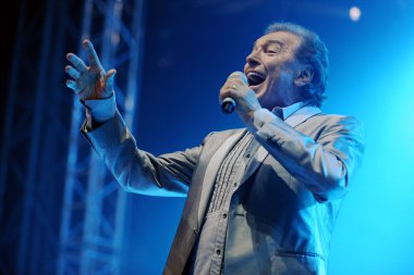 Çek popüler şarkıcı Karel Gott