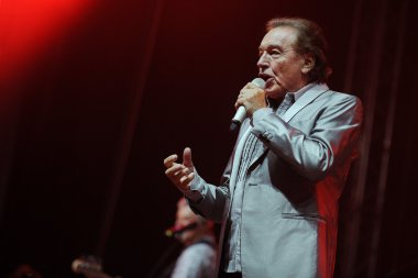 Çek popüler şarkıcı Karel Gott