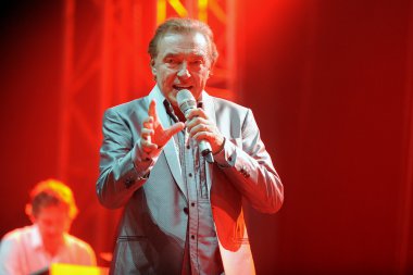 Çek popüler şarkıcı Karel Gott