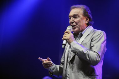 Çek popüler şarkıcı Karel Gott