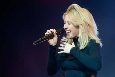 Popüler şarkıcı Ellie Goulding