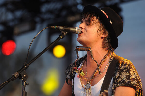 Певец Пит Доэрти
