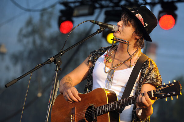 Певец Пит Доэрти
