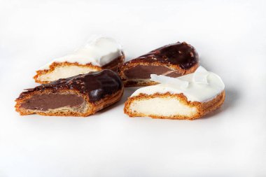 Tereyağlı kremalı kremalı kremalı muhallebi. Eve teslim. Şenlik konsepti. Karantinaya alın. Boşluğu kopyala.