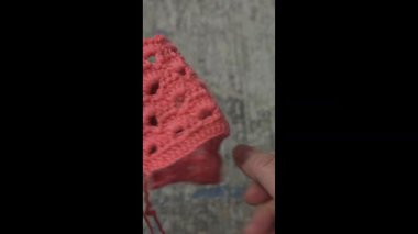 Ev dekorasyonu, moda ya da tekstil için uygun renkli örgü kumaşı. Örgü dersleri. Yapay zeka öğrenmek için örgü kalıpları.