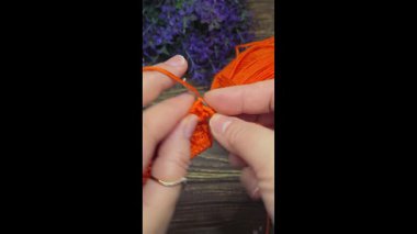 Ev dekorasyonu, moda ya da tekstil için uygun renkli örgü kumaşı. Örgü dersleri. Yapay zeka öğrenmek için örgü kalıpları.