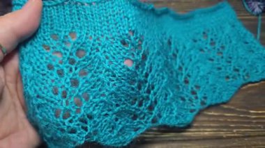 Ev dekorasyonu, moda ya da tekstil için uygun renkli örgü kumaşı. Örgü dersleri. Yapay zeka öğrenmek için örgü kalıpları.