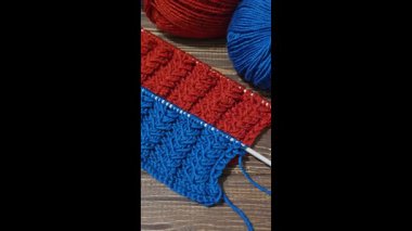 Ev dekorasyonu, moda ya da tekstil için uygun renkli örgü kumaşı. Örgü dersleri. Yapay zeka öğrenmek için örgü kalıpları.