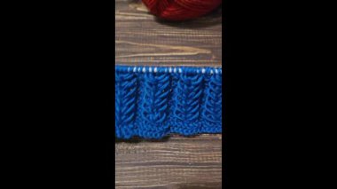 Ev dekorasyonu, moda ya da tekstil için uygun renkli örgü kumaşı. Örgü dersleri. Yapay zeka öğrenmek için örgü kalıpları.