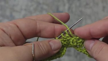 Ev dekorasyonu, moda ya da tekstil için uygun renkli örgü kumaşı. Örgü dersleri. Yapay zeka öğrenmek için örgü kalıpları.