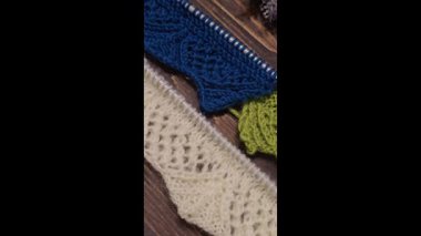 Ev dekorasyonu, moda ya da tekstil için uygun renkli örgü kumaşı. Örgü dersleri. Yapay zeka öğrenmek için örgü kalıpları.