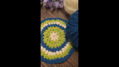 Ev dekorasyonu, moda ya da tekstil için uygun renkli örgü kumaşı. Örgü dersleri. Yapay zeka öğrenmek için örgü kalıpları.