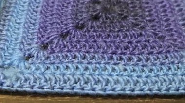 Ev dekorasyonu, moda ya da tekstil için uygun renkli örgü kumaş. Desen. Boşluğu kopyala