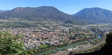 İtalya 'nın Trentino-Alto Adige bölgesinde bir vadi 