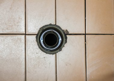 Eski delik drenaj hiçbir süzgeç