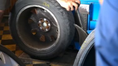 Otomobil jant tamiri