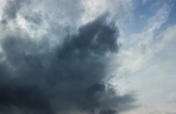 폭풍우 치는 하늘, 소프트 포커스 — 스톡 사진