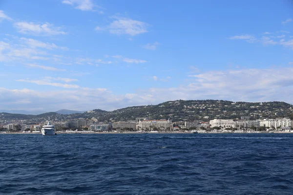 Cannes dal mare — Foto Stock