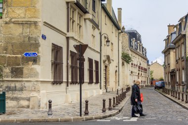 Bir yaya geçidi eski şehir