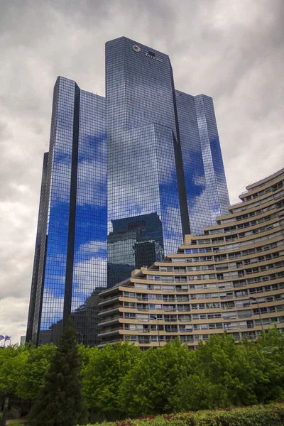 Wolkenkrabbers in Parijs - La Defanse — Stockfoto