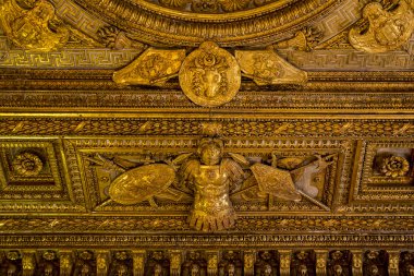 Louvre salonlarında