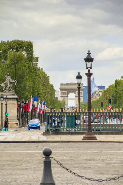 De triomfantelijke boog in Parijs — Stockfoto