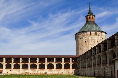 Kule ve varsa Cyril Belozersky Manastırı