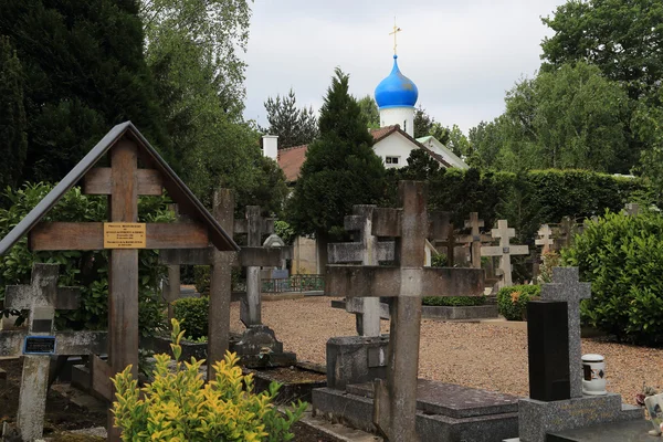 Ortodoxní hřbitov ve Francii — Stock fotografie