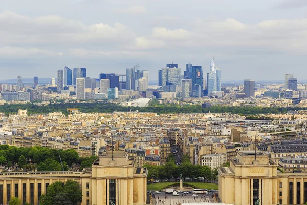 Від Trocadero ла оборони — стокове фото