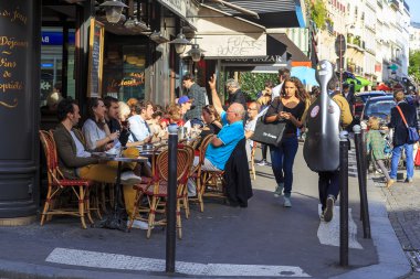 Montmartre Paris cafe