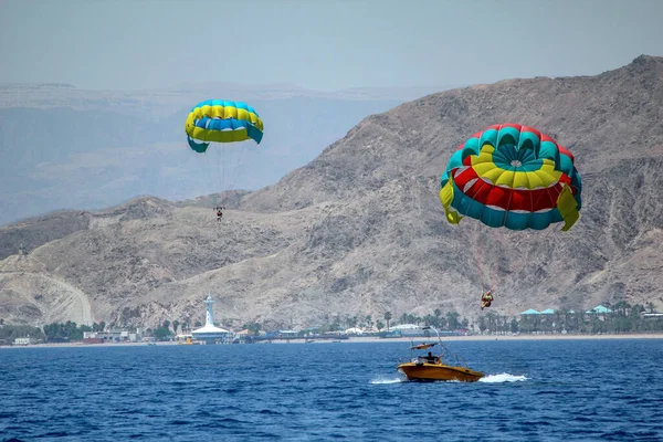 Eilat Israel Maj 2011 Parasailing Jest Jednym Działań Dostępnych Wybrzeżu — Zdjęcie stockowe