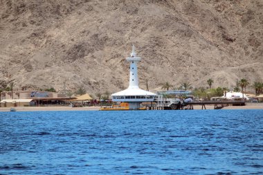 EILAT, ISRAEL - 13 Mayıs 2011: Bu deniz manzarası Su altı Gözlemevi Parkı kulesine.