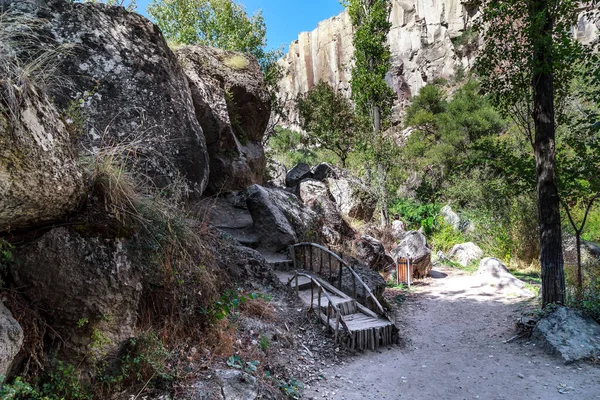 Ihlara Turkey Október 2020 Egy Utak Lépcsők Alján Kanyon Vulkanikus — Stock Fotó