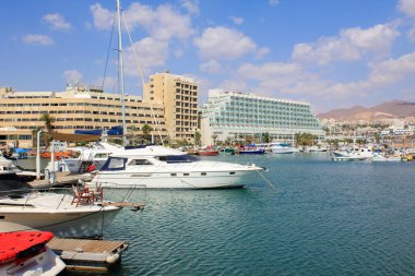 EILAT, ISRAEL - 14 Mayıs 2011: Bu yapay göl içindeki bir marina.
