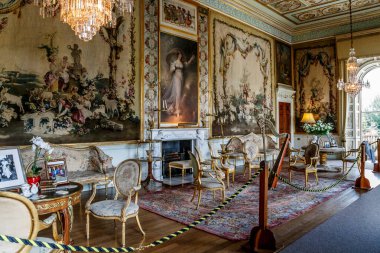 GREAT BRITAIN - 12 Eylül 2014: Burası Inverari Kalesi 'nin iç kısımlarında bir oturma odası..