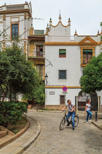 Seville Spain Mayıs 2017 Yüzyılın Başında Yenilenen Karakteristik Evlere Sahip — Stok fotoğraf