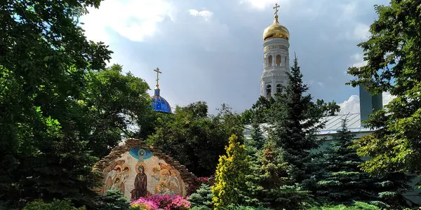 Odessa Ucraina Giugno 2019 Tratta Parco Sul Territorio Del Monastero — Foto Stock