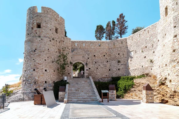 Kusadasi Turkey June 2021 Main Gate Ottoman Guvercinada Fortress 15Th — Stock Photo, Image