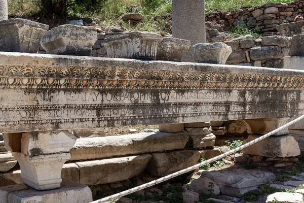 Efesso Turchia Giugno 2021 Questo Frammento Delle Rovine Con Iscrizioni — Foto Stock