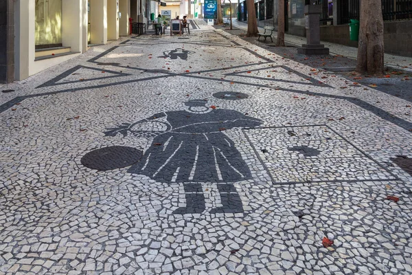 Funchal Portugal August 2021 Detta Konstnärlig Mosaikstenläggning Gågata Stadens Centrum — Stockfoto