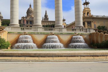 BARCELONA, İSPAN - 9 Mayıs 2017: Bu Montjuic tırmanışındaki çeşmelerden biri.